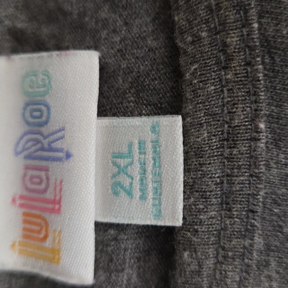LuLaRoe Randy Gray Long Sleeve Women's Tee - Picture 4 of 4